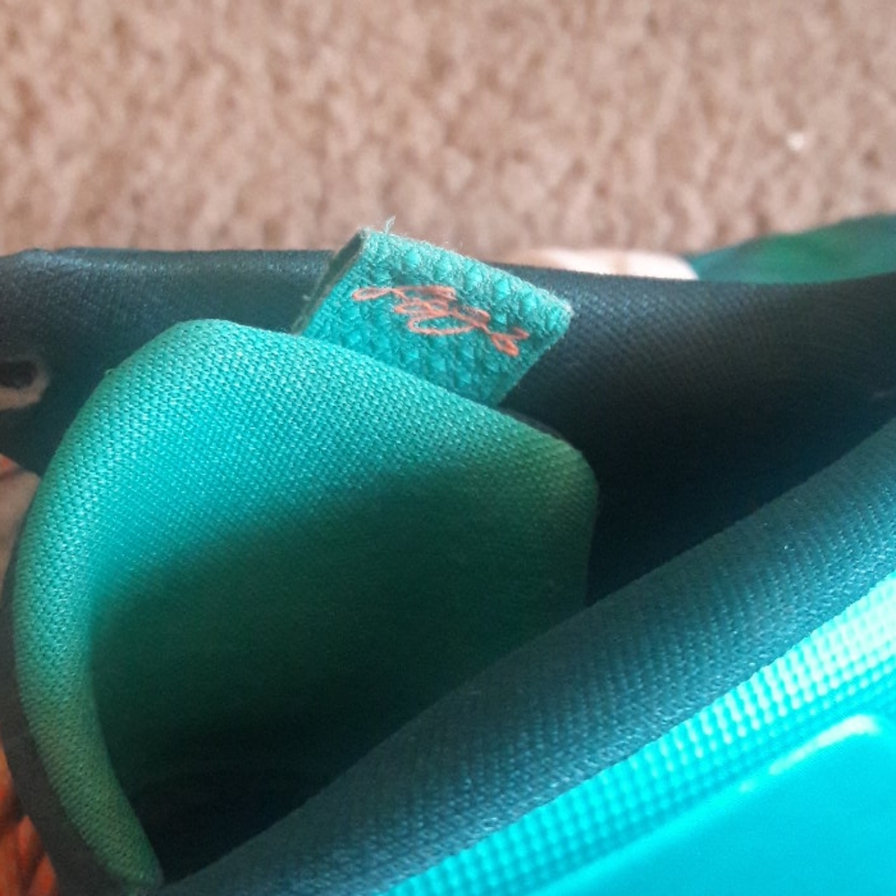 Nike LeBron X GS Miami Green - Picture 5 of 7